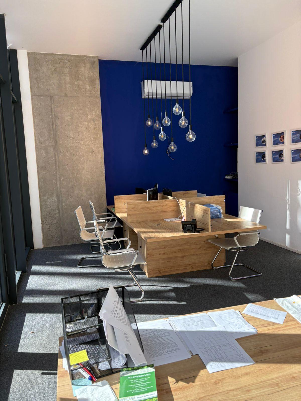 Domus Hippodrome, office